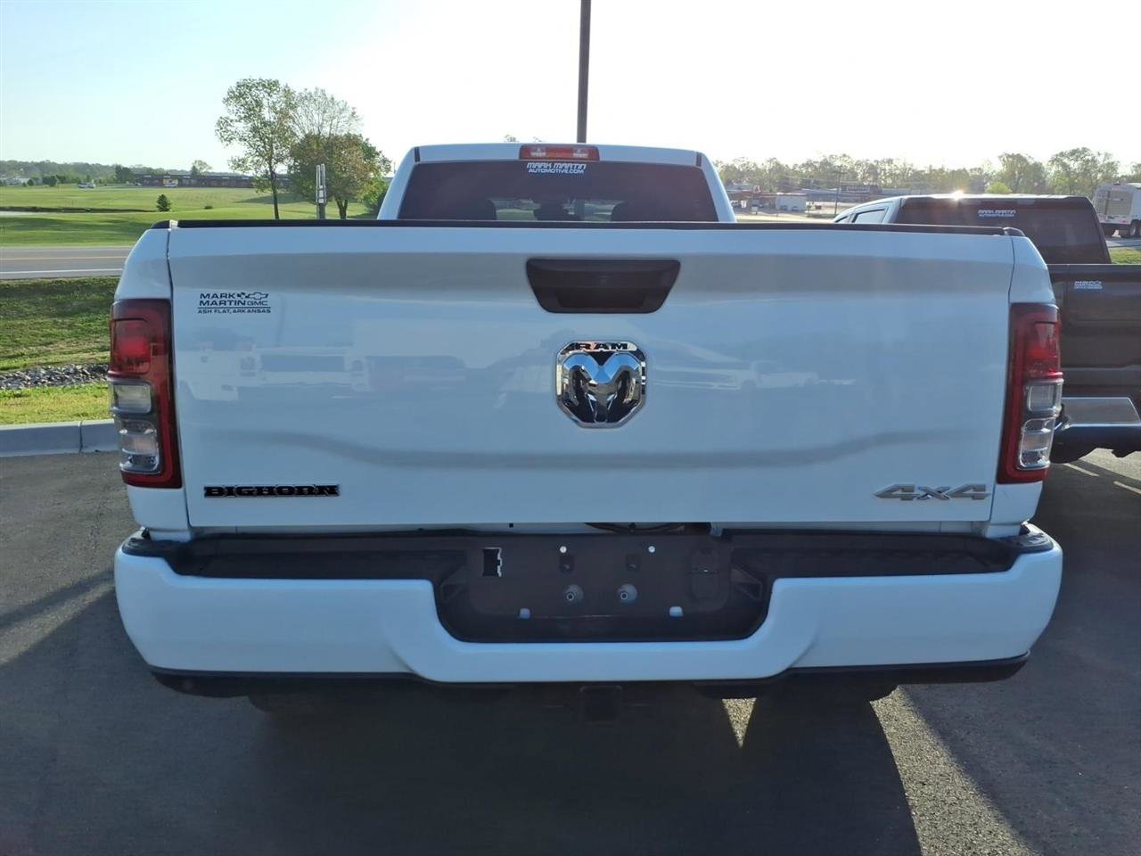 Used 2024 RAM 3500 Big Horn w/ Night Edition AWD/4WD image 4