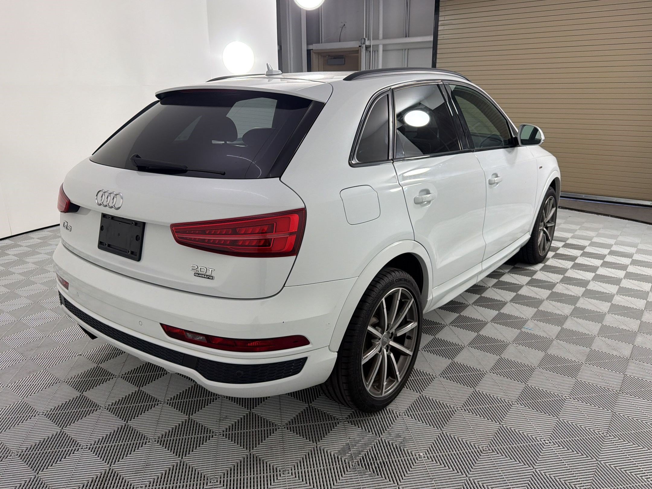 Used 2018 Audi Q3 2.0T Premium Plus w/ Premium Plus Package AWD/4WD image 9