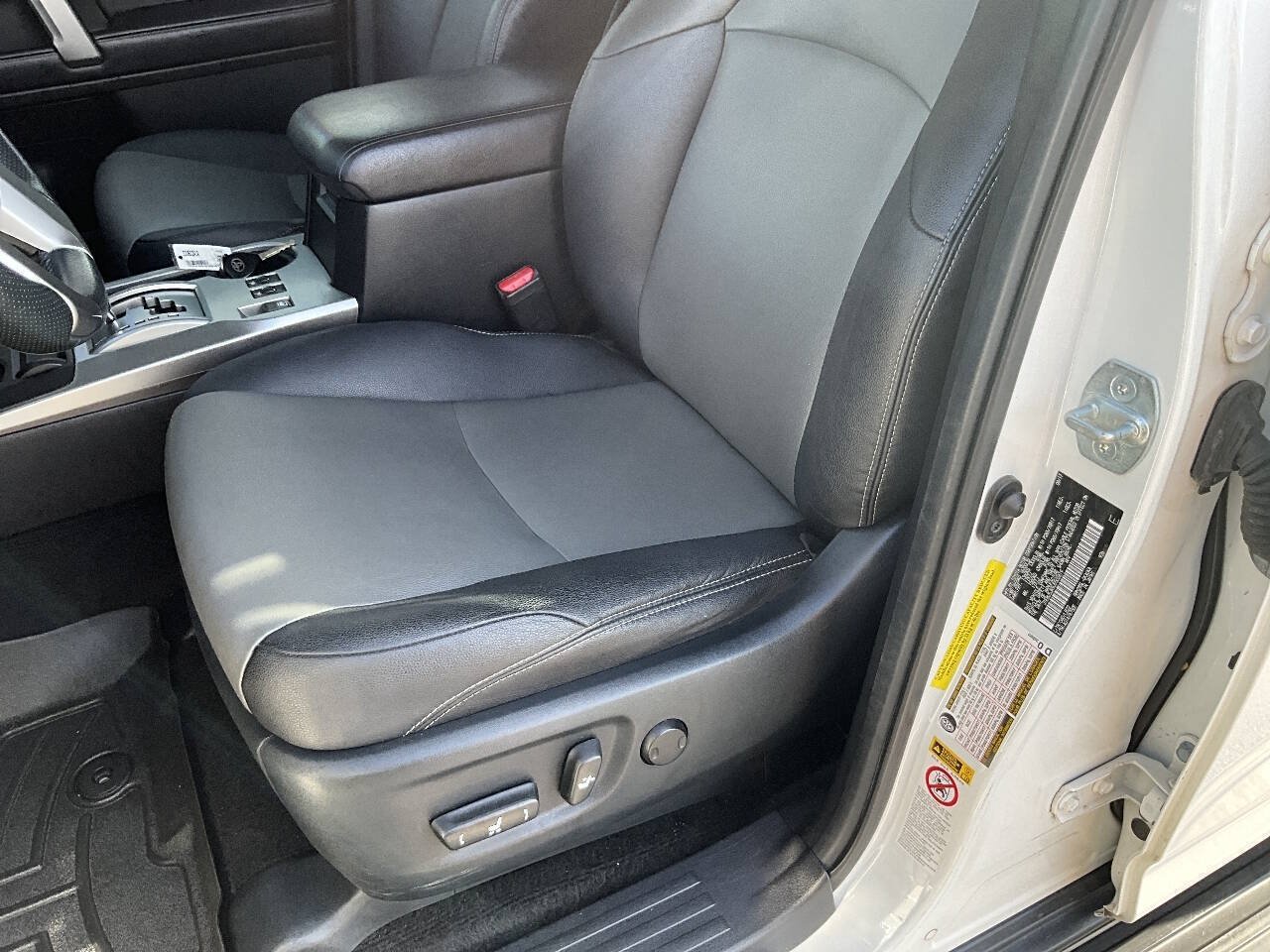 Used 2018 Toyota 4Runner SR5 Premium AWD/4WD image 11