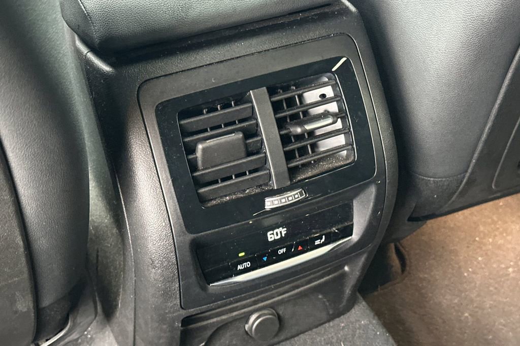 Used 2019 BMW X3 sDrive30i w/ Driving Assistance Package image 11