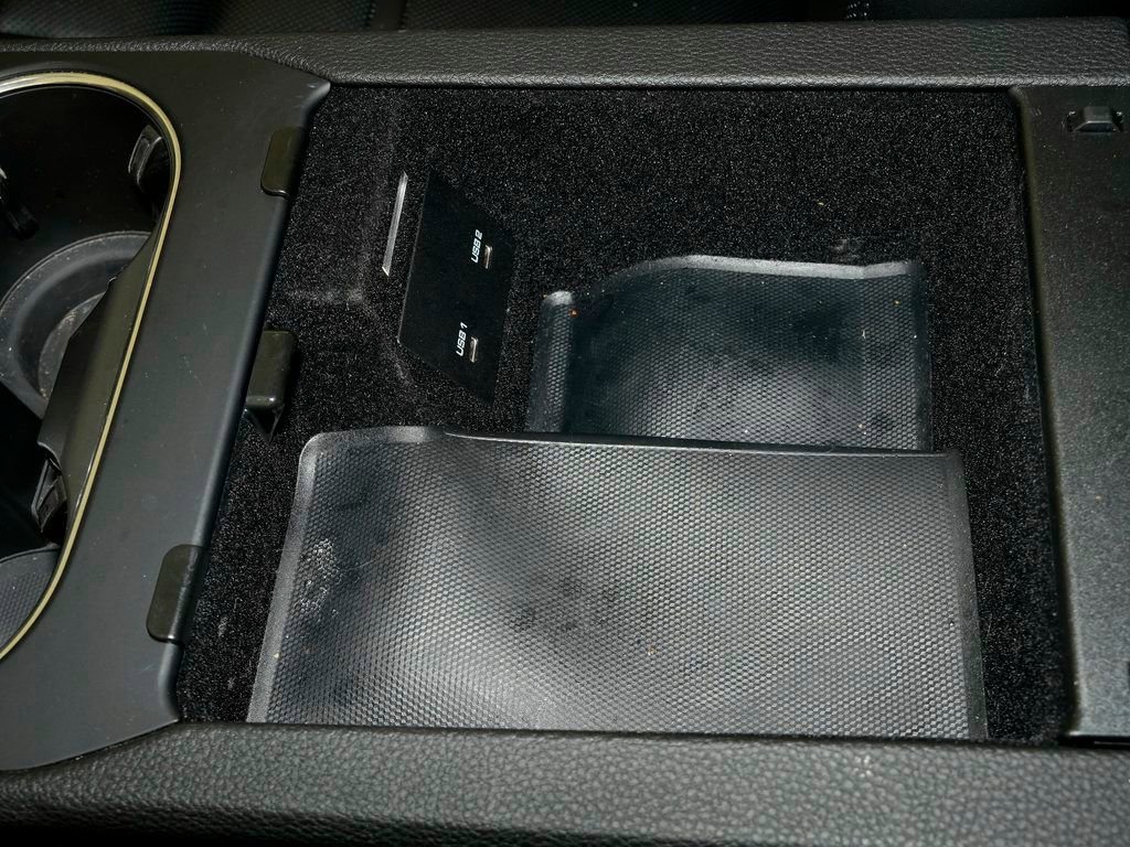 Certified 2022 Porsche Cayenne E-Hybrid image 31