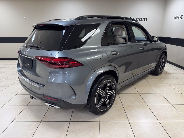 Used 2025 Mercedes-Benz GLE 350 4MATIC w/ AMG Line Exterior image 6