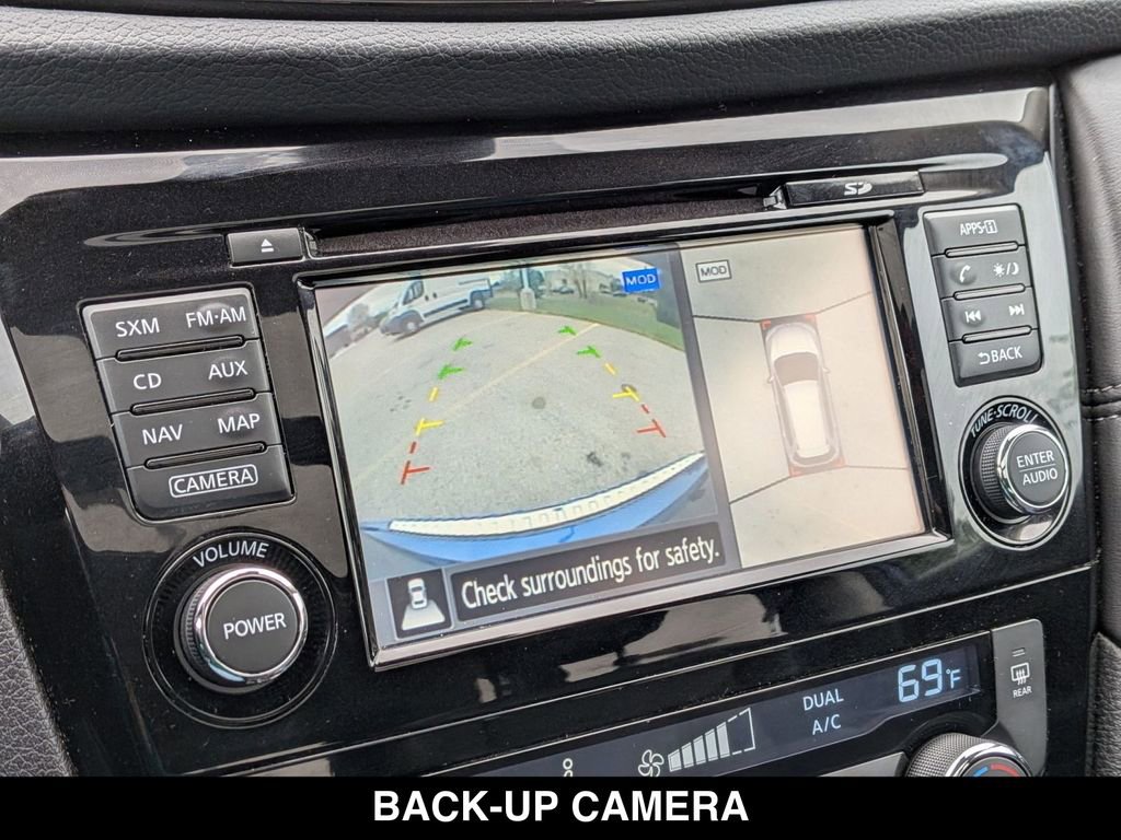 Used 2017 Nissan Rogue SL w/ SL Premium Package FWD image 6