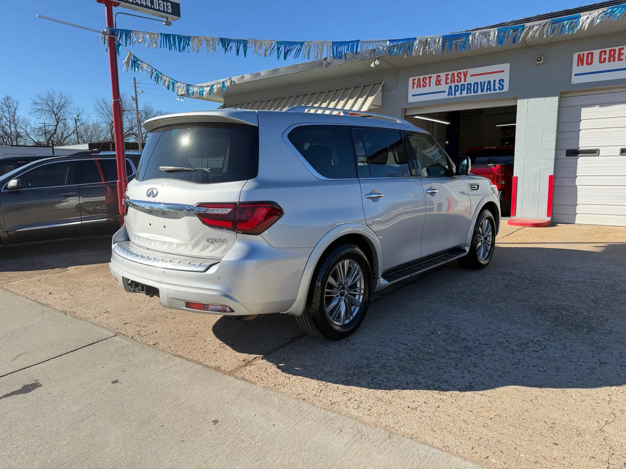 Used 2018 INFINITI QX80 4WD w/ Driver Assistance Package image 6
