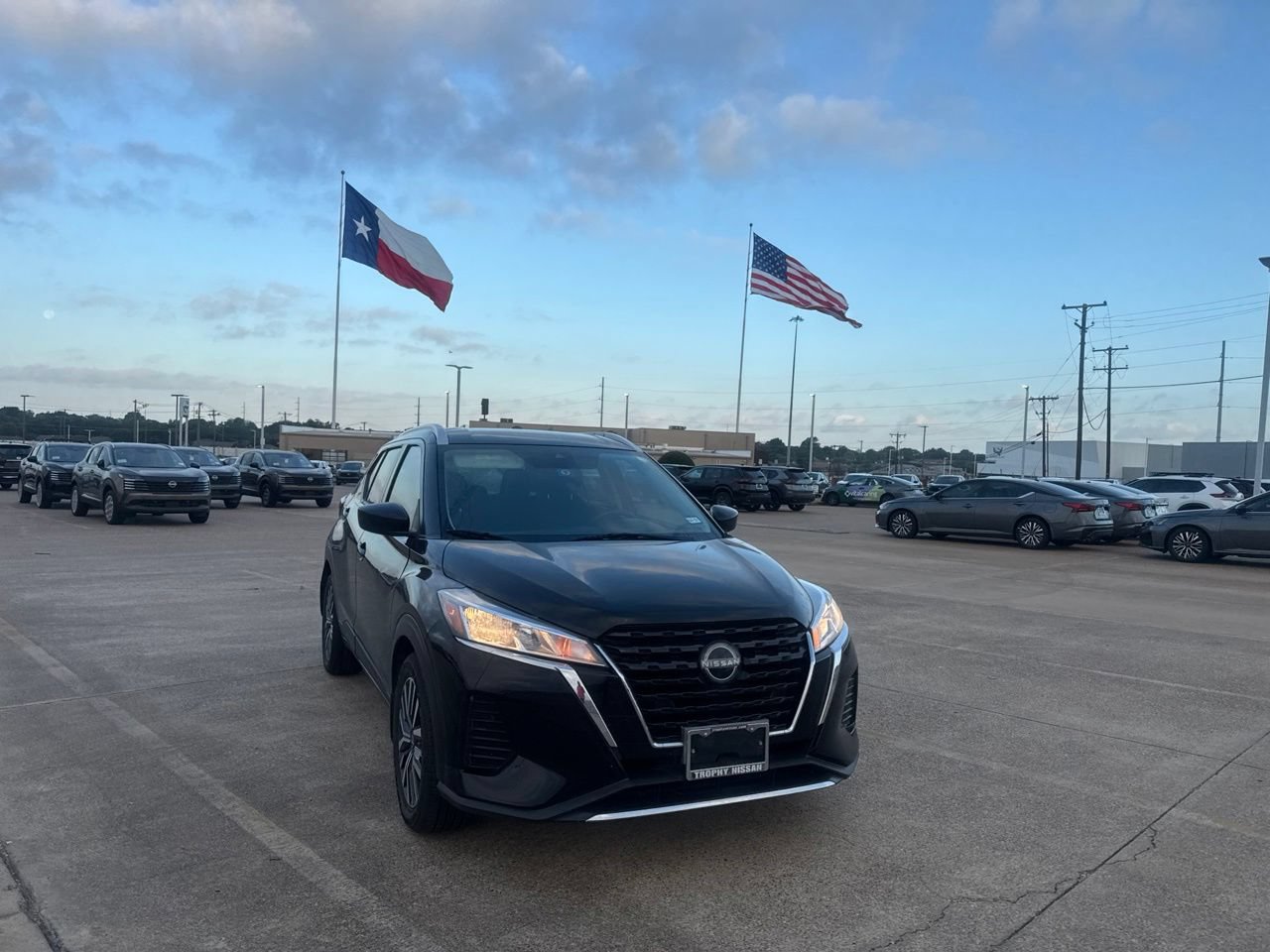 Certified 2023 Nissan Kicks SV FWD image 3