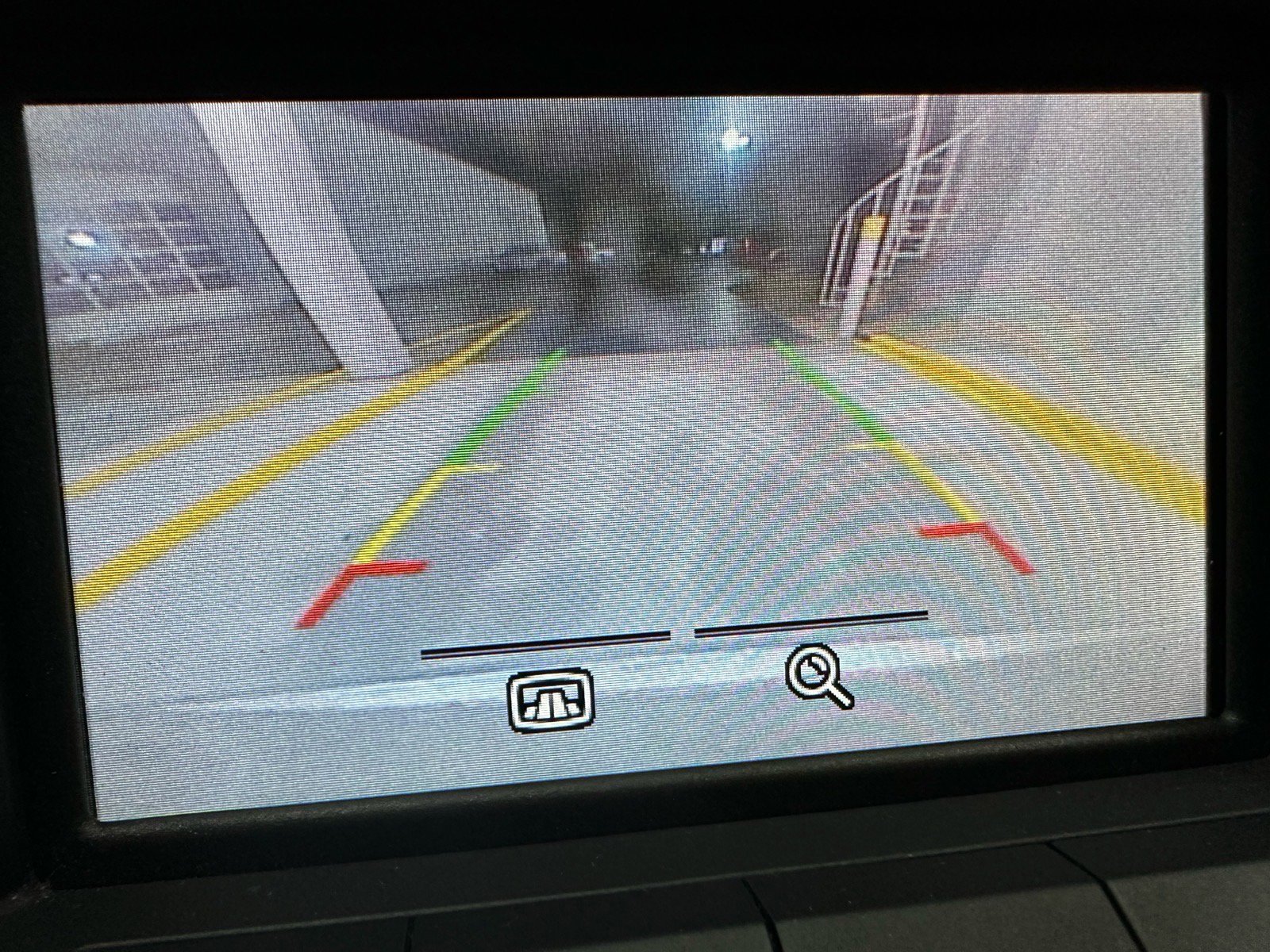 Used 2018 Ford Taurus SEL image 41