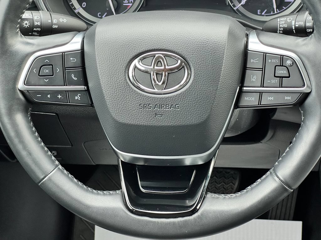 Used 2021 Toyota Highlander Platinum FWD image 23