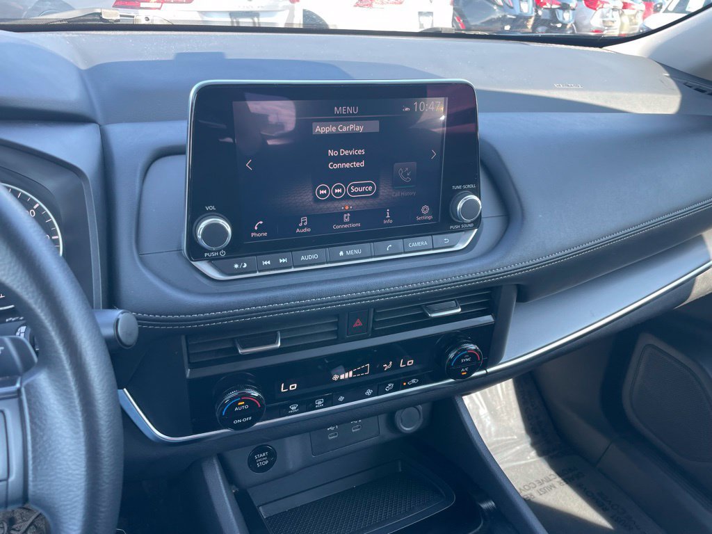 Used 2024 Nissan Rogue SV FWD image 10