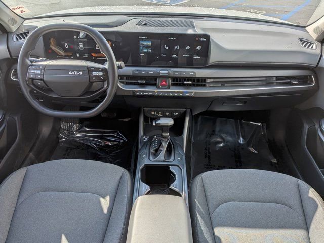 Used 2025 Kia K4 LXS image 14