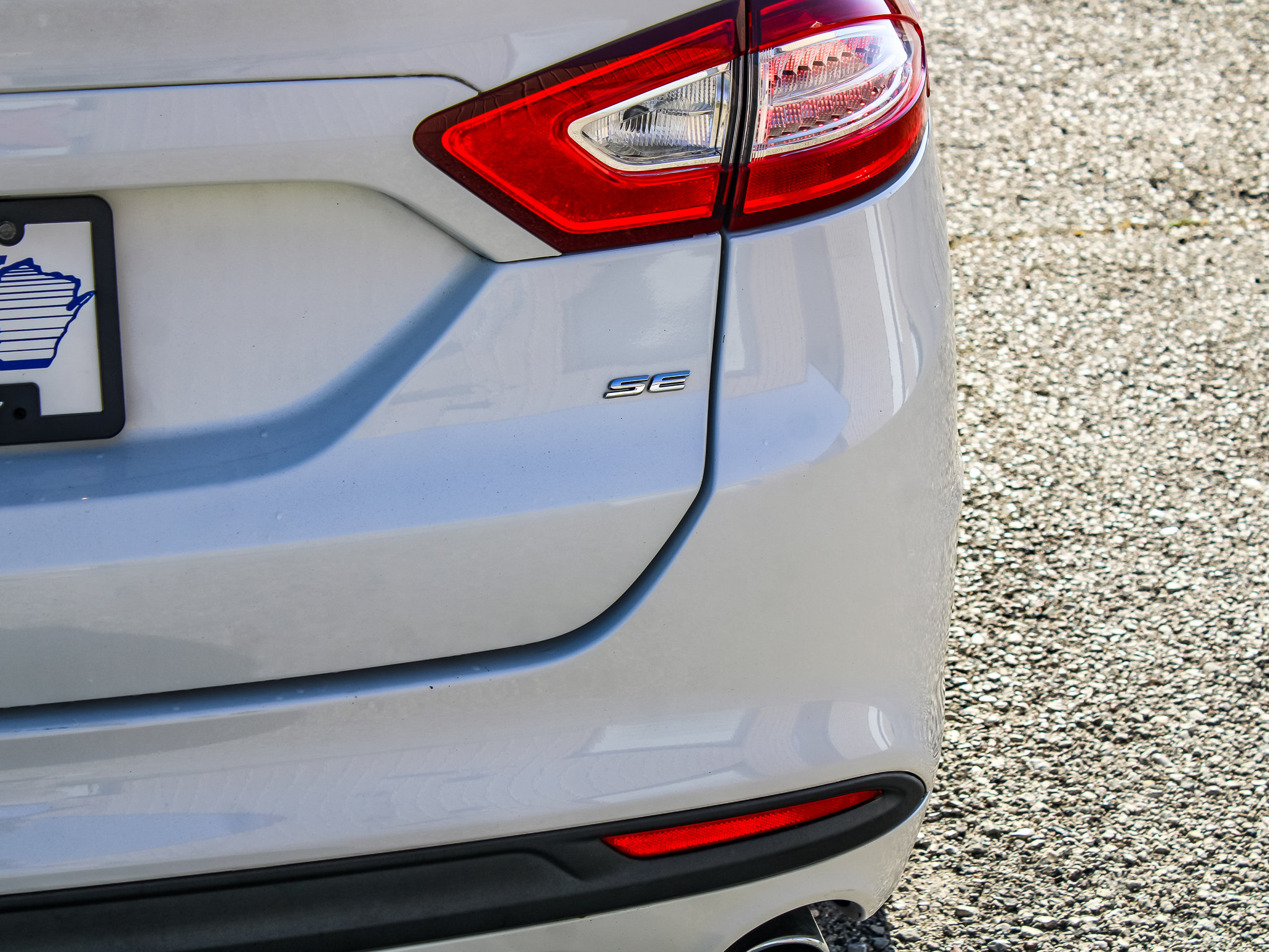 Used 2016 Ford Fusion SE FWD image 15