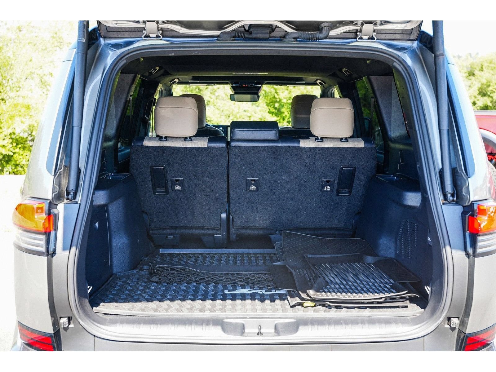 Used 2024 Lexus GX 550 AWD/4WD image 25