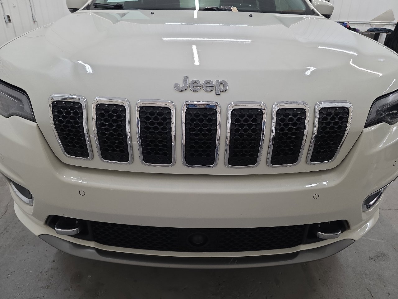 Used 2019 Jeep Cherokee Overland w/ Technology Group image 21