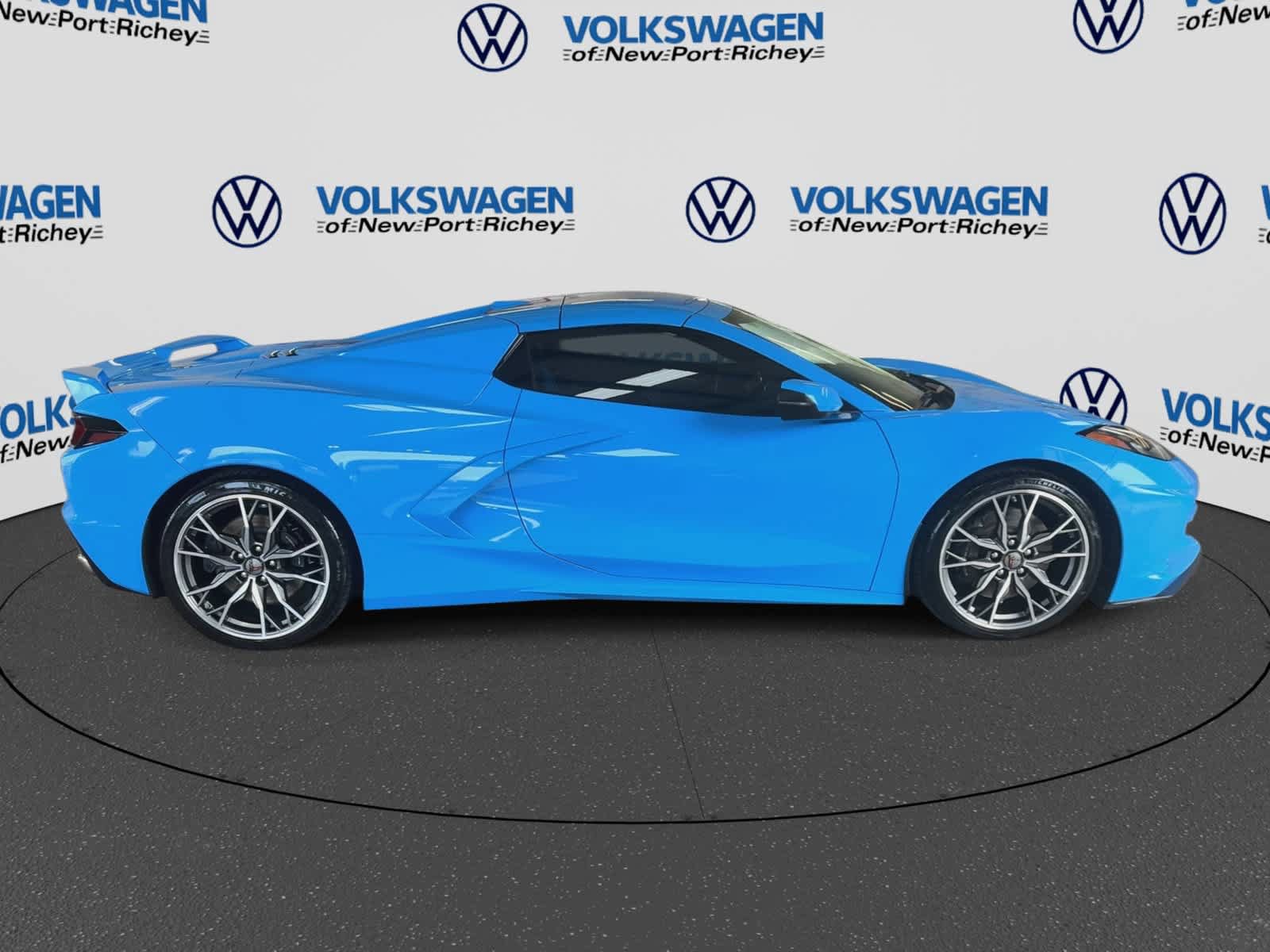Used 2023 Chevrolet Corvette Stingray Premium Conv w/ Z51 Performance Package RWD image 9