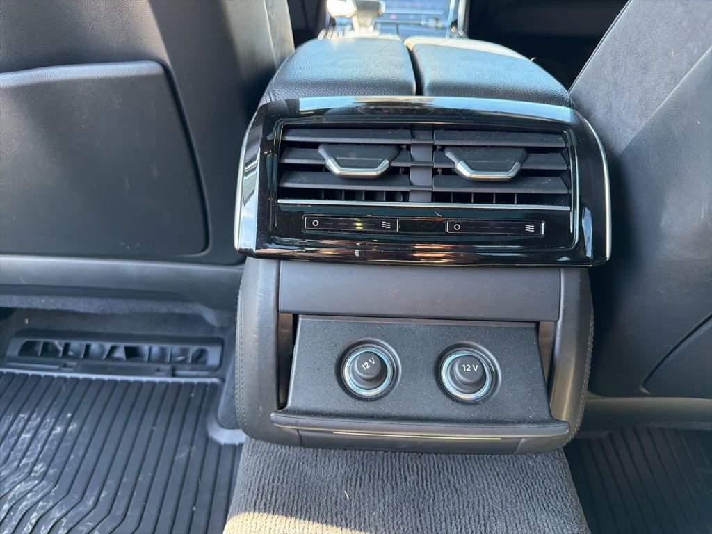 Used 2020 Audi A8 L 4.0T w/ Executive Package image 39