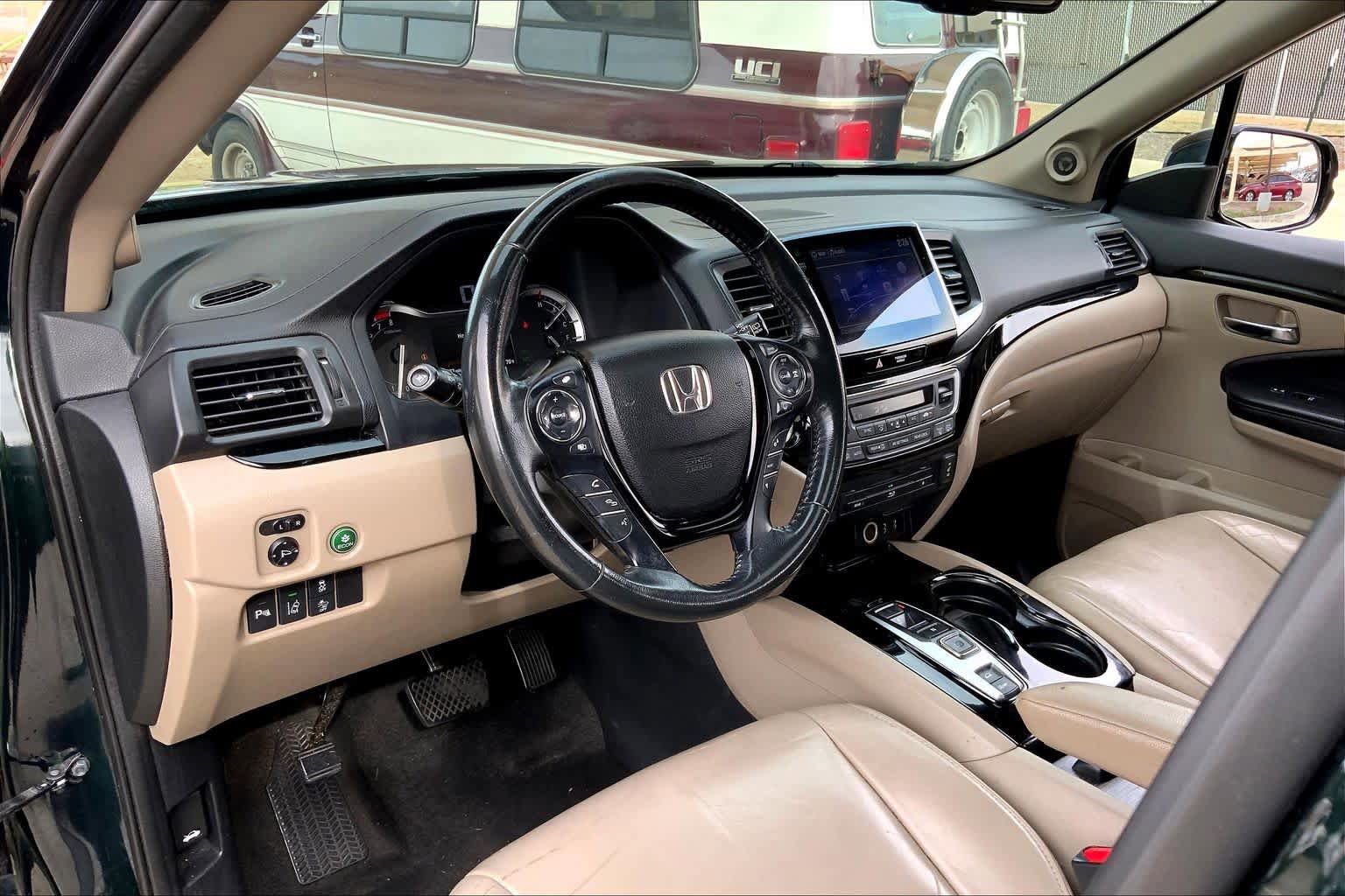 Used 2016 Honda Pilot Touring image 18