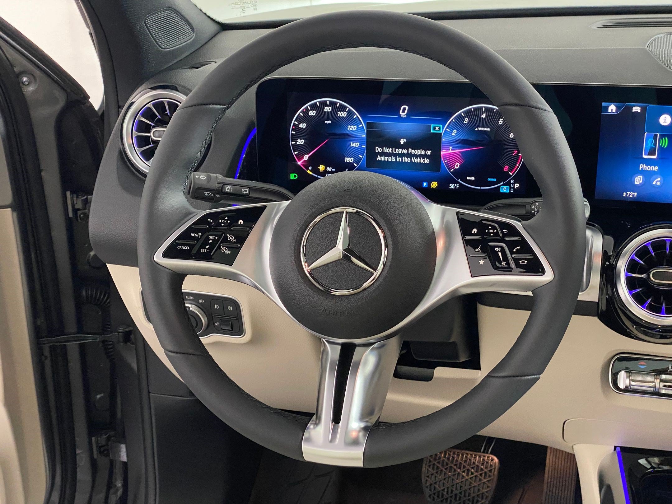 Used 2026 Mercedes-Benz GLB 250 4MATIC image 17