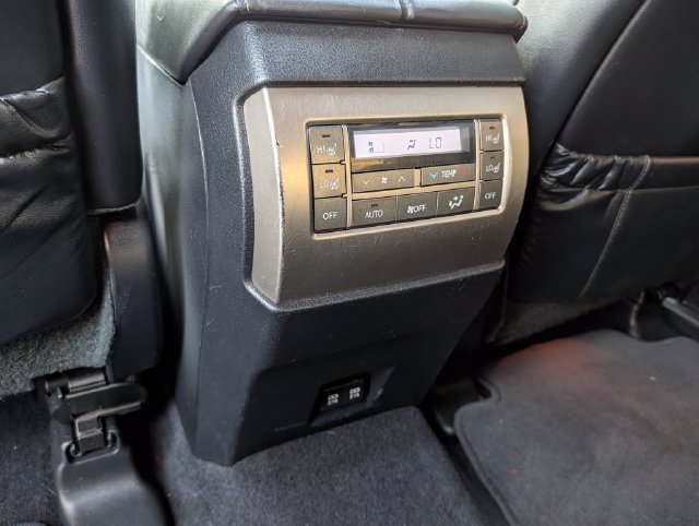 Used 2021 Lexus GX 460 Luxury w/ Sport Design Package AWD/4WD image 16