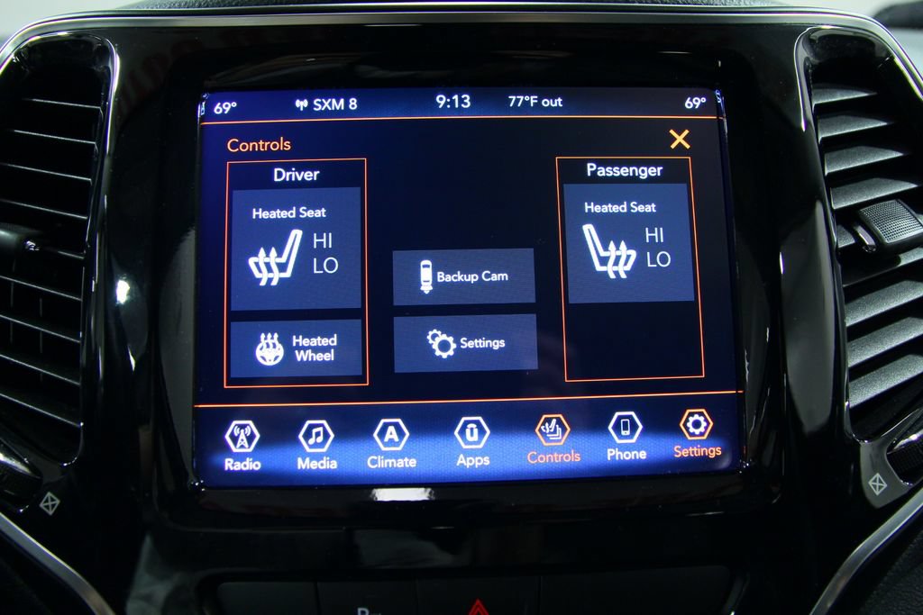 Used 2019 Jeep Cherokee Limited AWD/4WD image 13