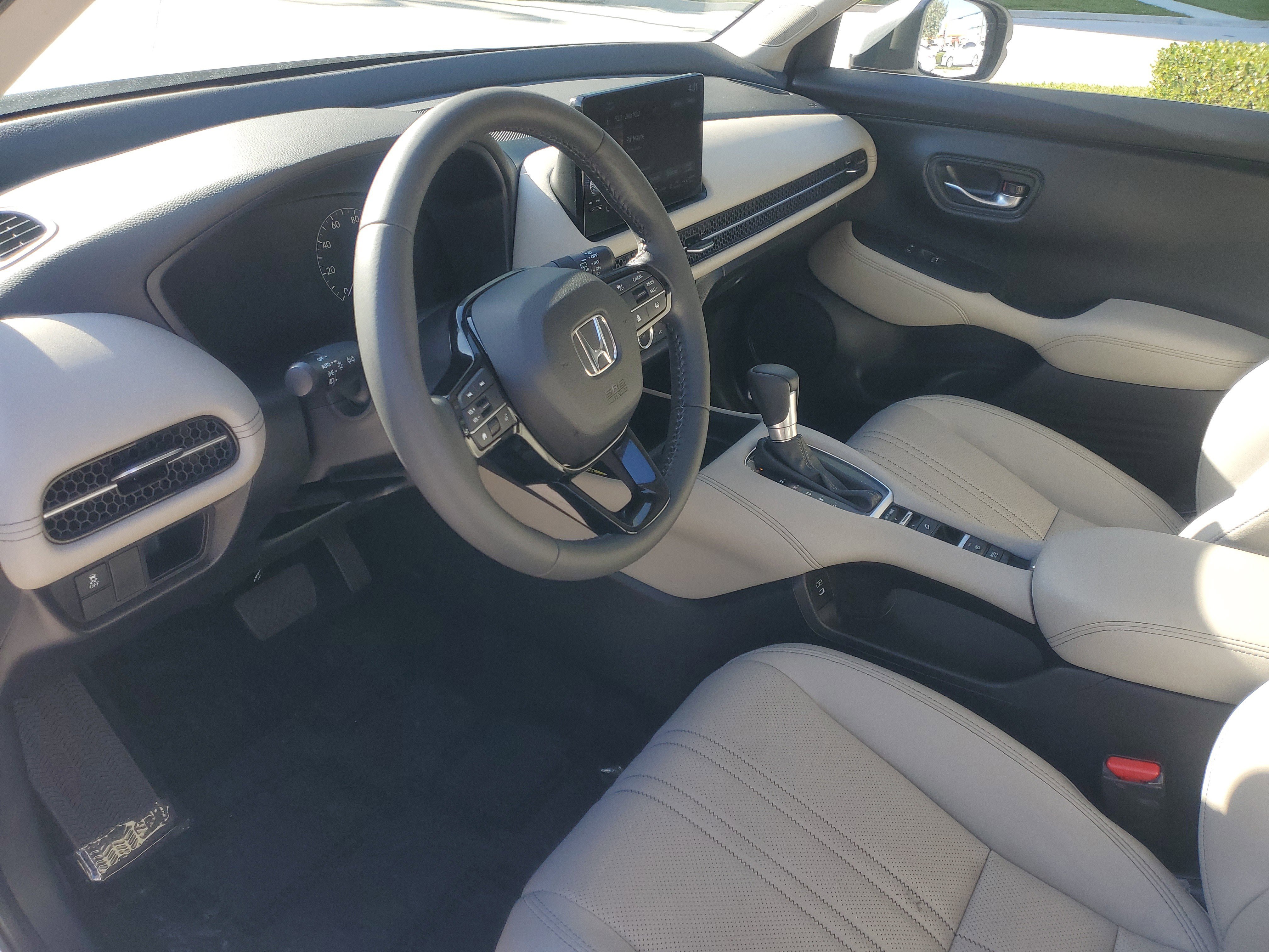 Used 2025 Honda HR-V EX-L image 19