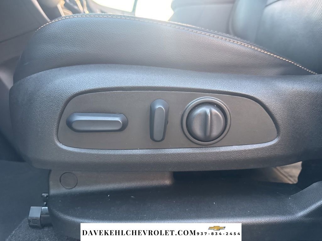 Used 2023 Chevrolet Equinox Premier image 21