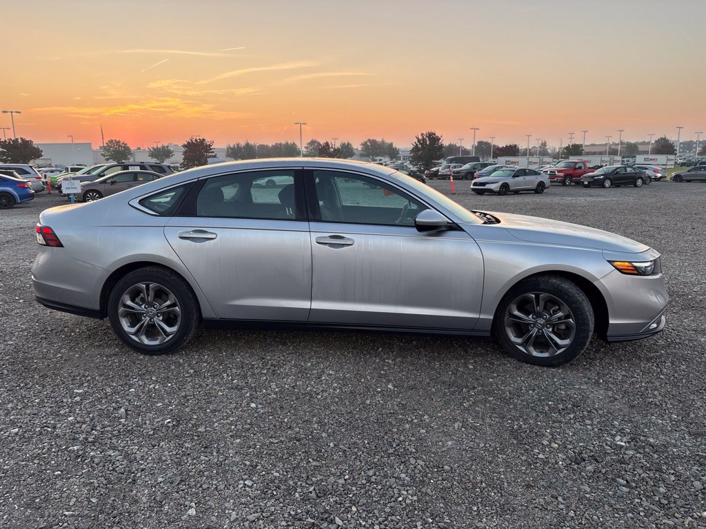 Used 2024 Honda Accord EX image 11