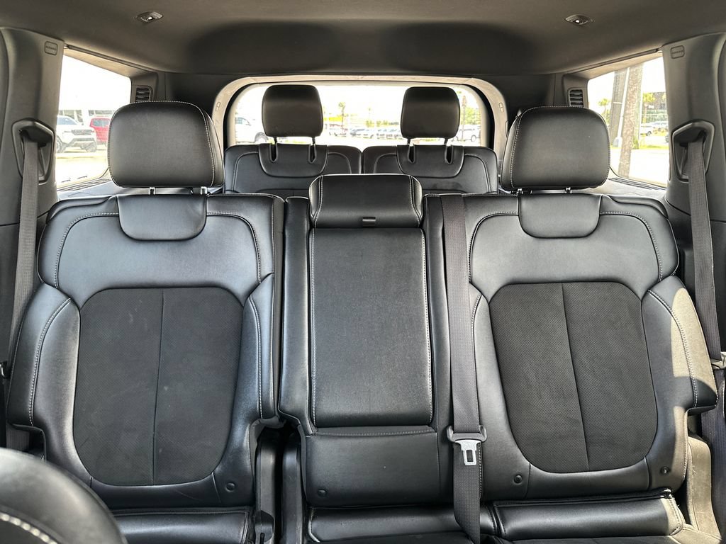 Used 2023 Jeep Grand Cherokee L Laredo AWD/4WD image 19