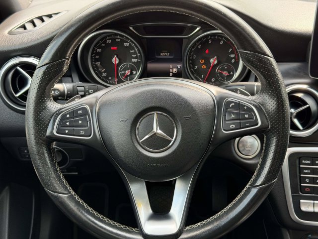 Used 2018 Mercedes-Benz GLA 250 4MATIC w/ Premium Package image 19