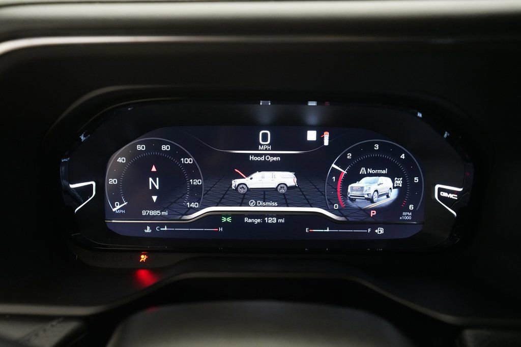 Used 2022 GMC Yukon Denali image 2