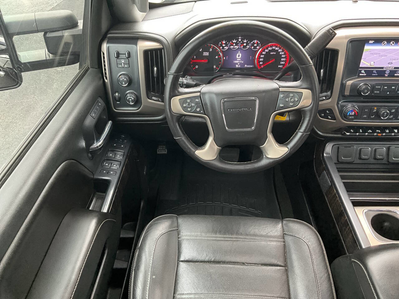 Used 2016 GMC Sierra 2500 Denali w/ Duramax Plus Package AWD/4WD image 27