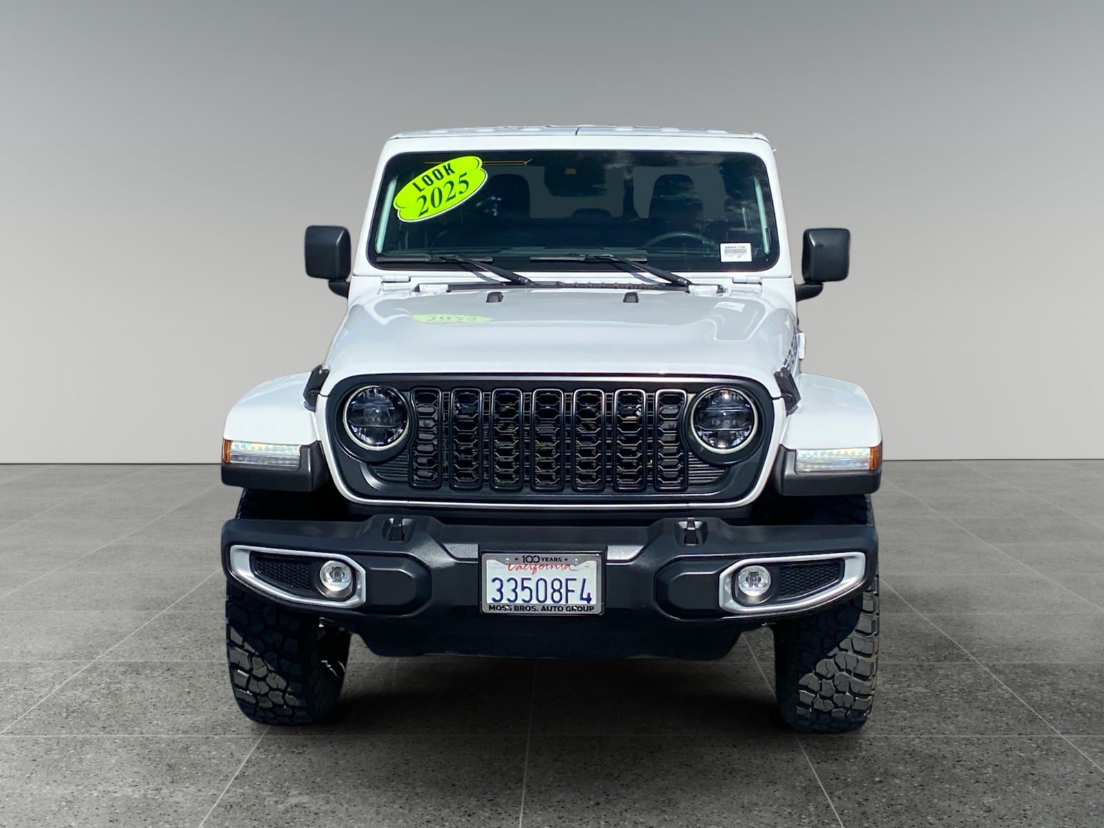 Used 2025 Jeep Gladiator Sport AWD/4WD image 8
