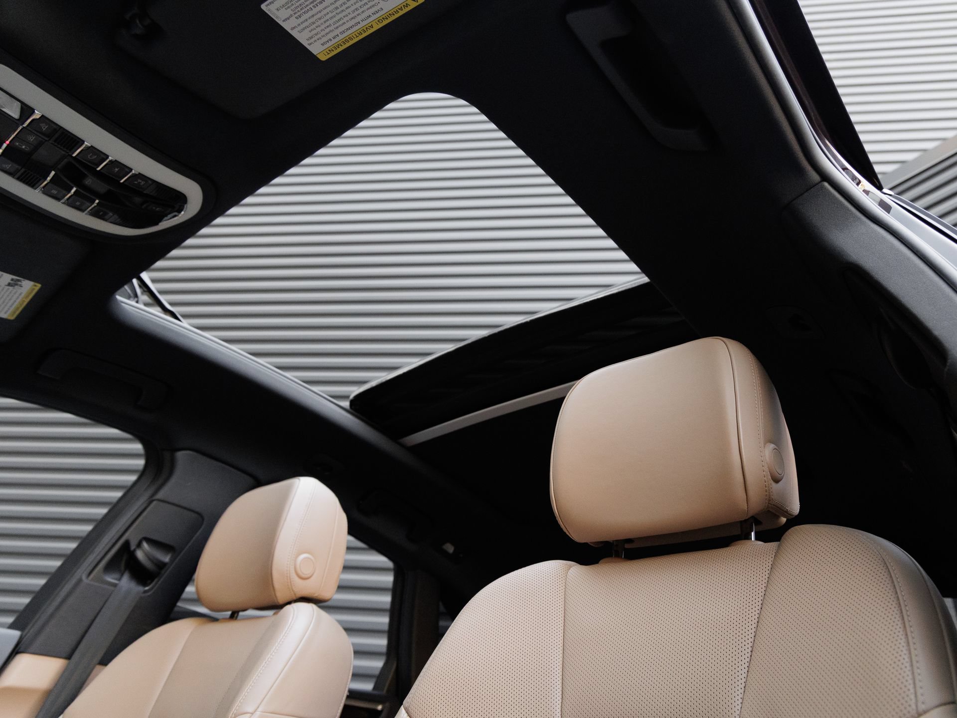 Certified 2021 Porsche Macan S AWD/4WD image 14