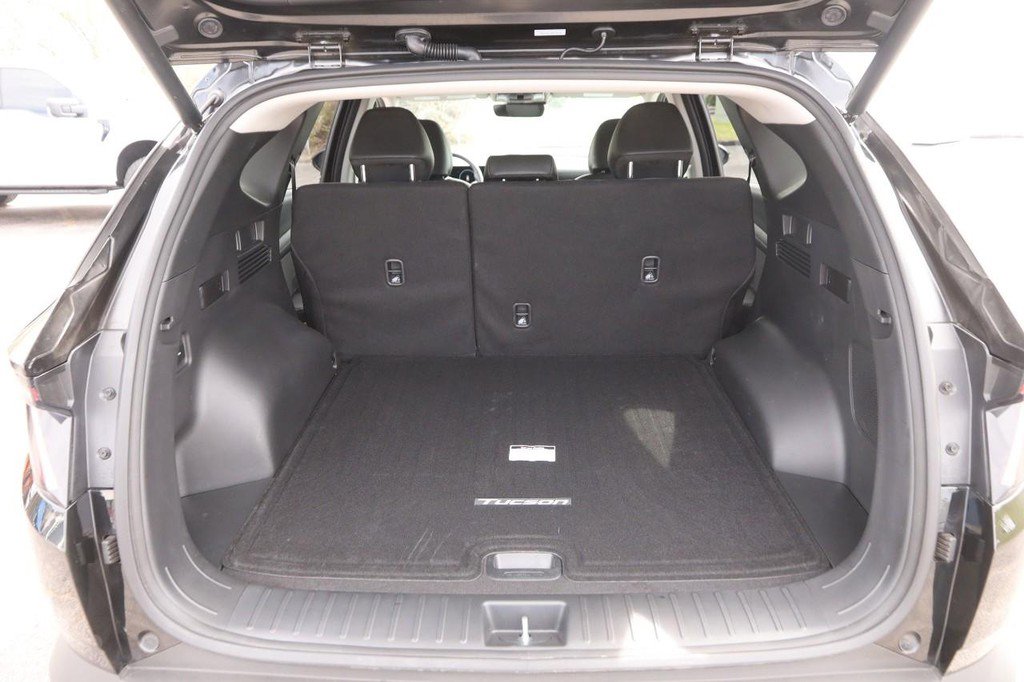 Used 2025 Hyundai Tucson Limited image 7