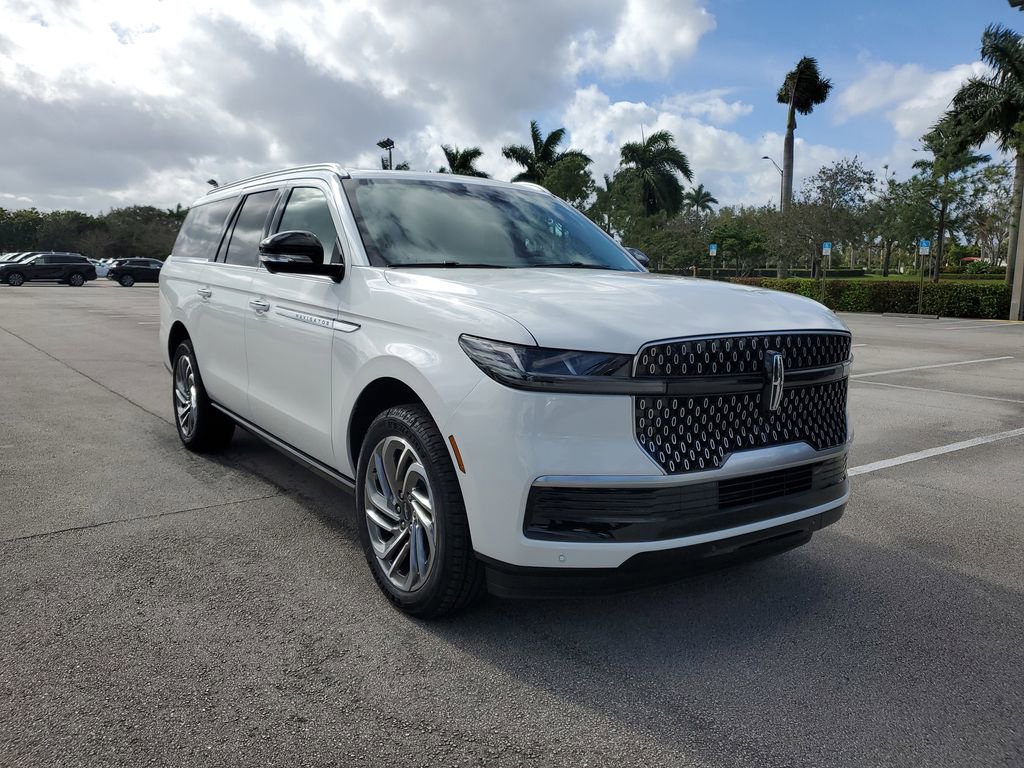 New 2025 Lincoln Navigator L Reserve image 31