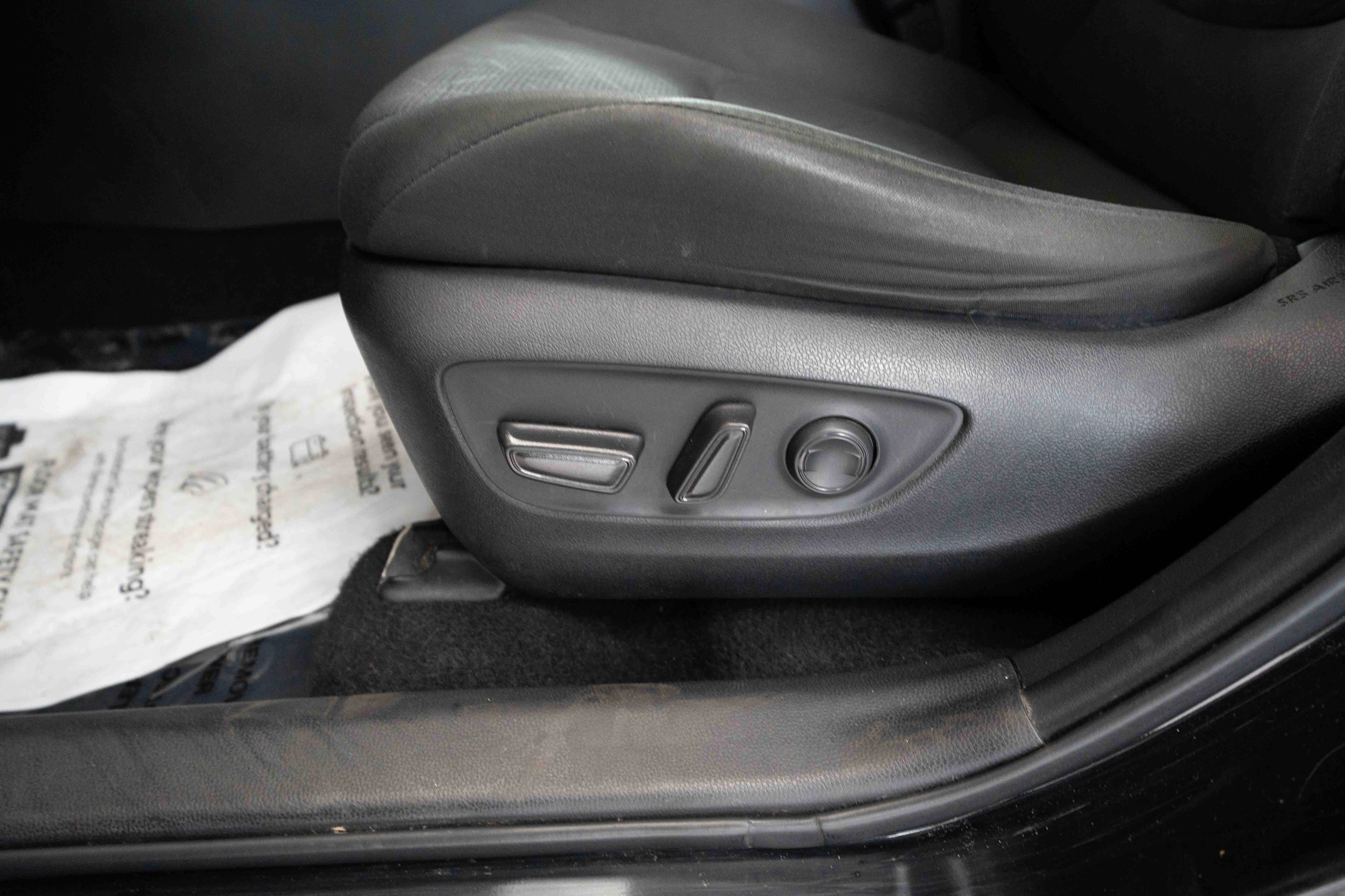 Used 2020 Toyota RAV4 XLE w/ Convenience Package AWD/4WD image 12