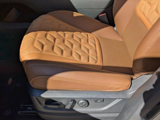 New 2025 Nissan Armada Platinum Reserve w/ Convenience Package image 4