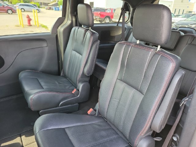 Used 2016 Dodge Grand Caravan R/T FWD image 20