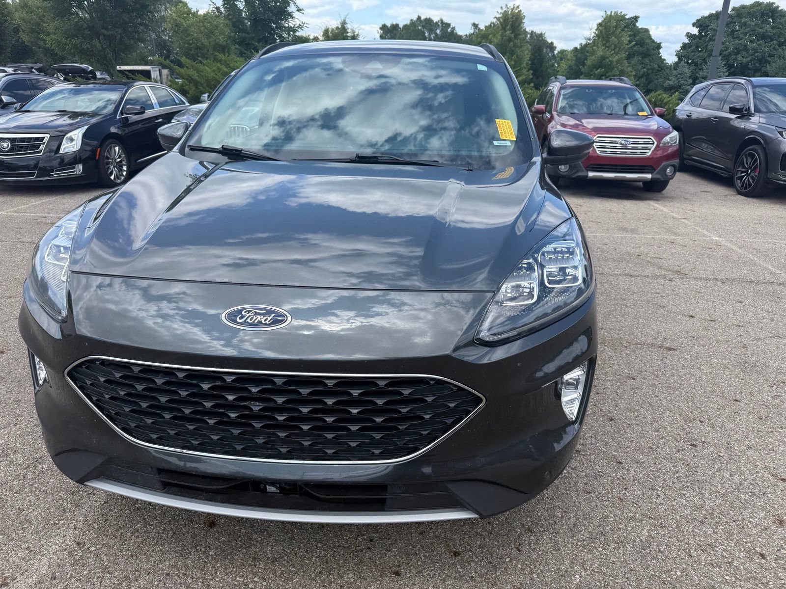 Used 2020 Ford Escape Titanium AWD/4WD image 2