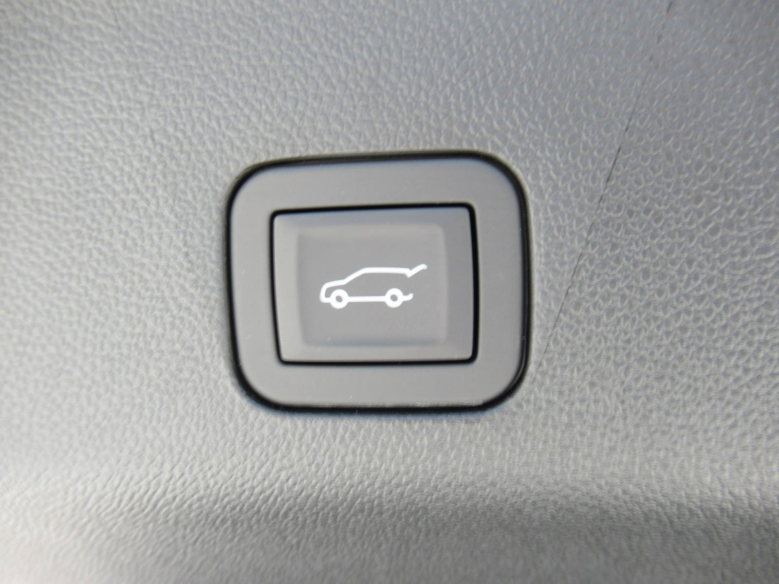 New 2026 GMC Yukon Denali w/ Sun & Power Step Package RWD image 33