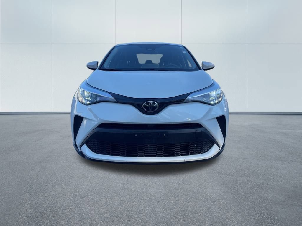 Used 2021 Toyota C-HR LE image 3
