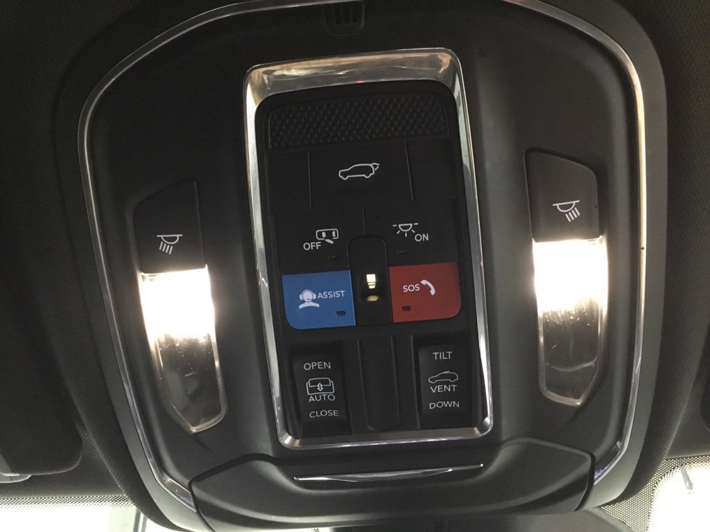 Used 2023 Jeep Grand Cherokee Altitude AWD/4WD image 35
