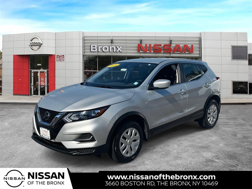 Used 2020 Nissan Rogue Sport S image 1