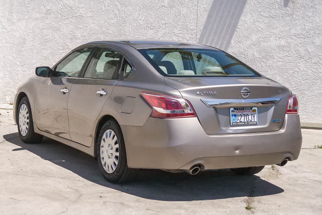 Used 2013 Nissan Altima 2.5 S FWD image 7