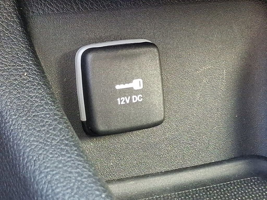 Used 2020 Dodge Durango SXT image 25