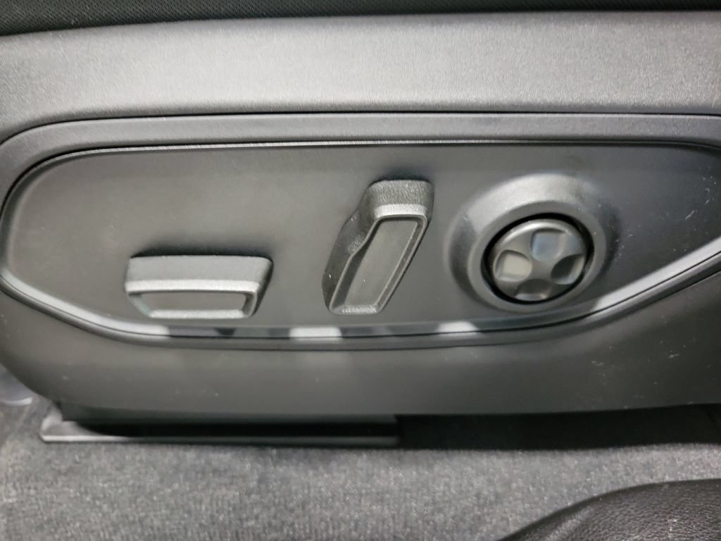 New 2026 Jeep Grand Cherokee Laredo X AWD/4WD image 11