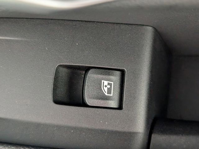 Used 2019 BMW 330i Sedan w/ Convenience Package RWD image 36