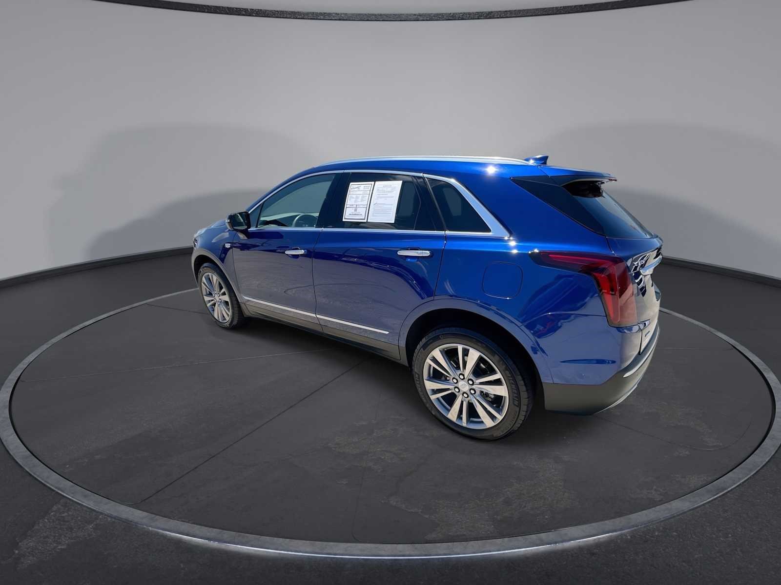Certified 2025 Cadillac XT5 Premium Luxury AWD/4WD image 6