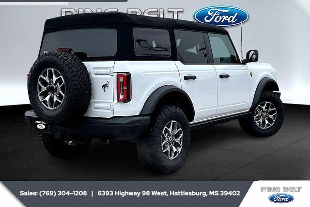 Used 2024 Ford Bronco Badlands image 11