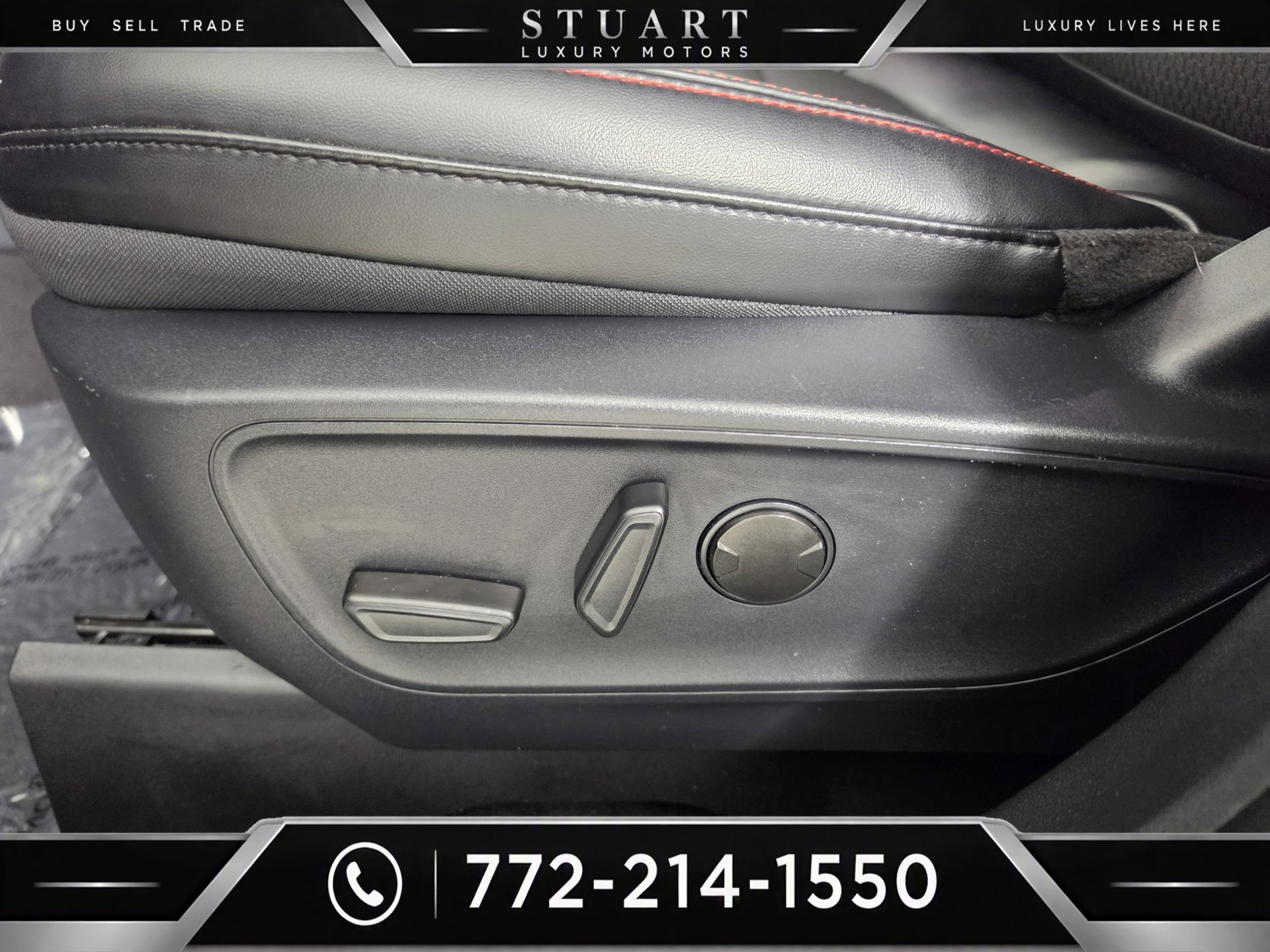 Used 2025 Ford Escape ST-Line w/ Equipment Group 301A FWD image 13