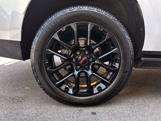 Used 2023 GMC Yukon XL Denali AWD/4WD image 38