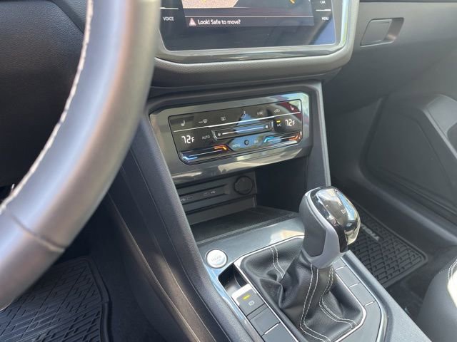 Used 2023 Volkswagen Tiguan SE w/ Panoramic Sunroof Package image 25